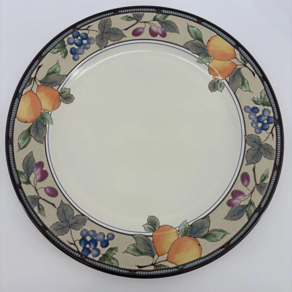 Mikasa Intaglio Garden Harvest CAC29 Fruit Dinner Plate 12.75